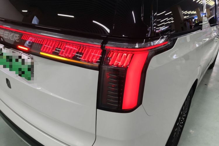 Used Zeekr 009 2022 WE Edition Right Rear Taillight