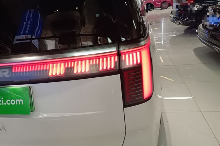 Used Zeekr 009 2022 WE Edition Right Rear Taillight