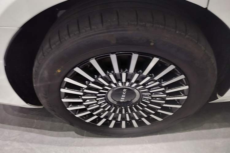 Used Zeekr 009 2022 ME Edition Right Rear Wheel Hub