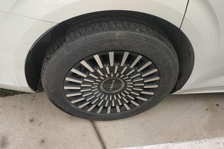 Used Zeekr 009 2022 WE Edition Right Rear Wheel Hub