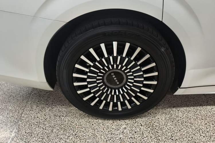 Used Zeekr 009 2022 WE Edition Right Rear Wheel Hub