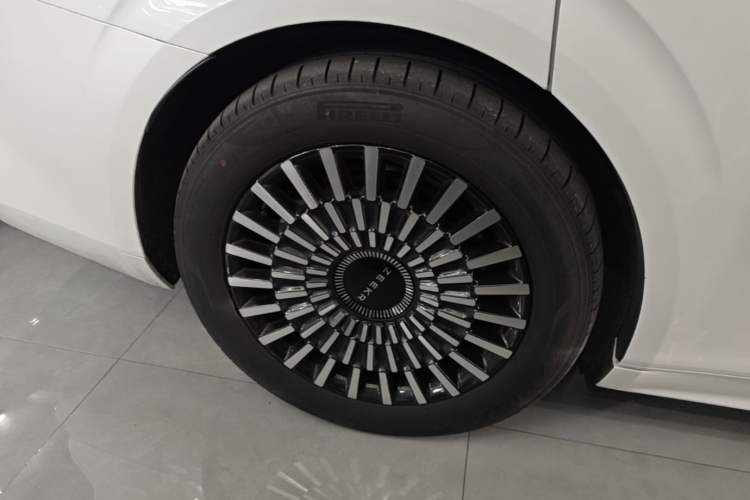 Used Zeekr 009 2022 WE Edition Right Rear Wheel Hub