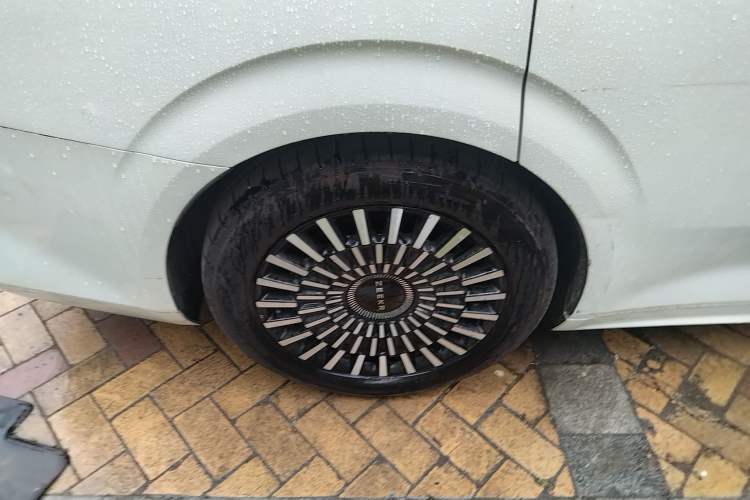 Used Zeekr 009 2022 WE Edition Right Rear Wheel Hub