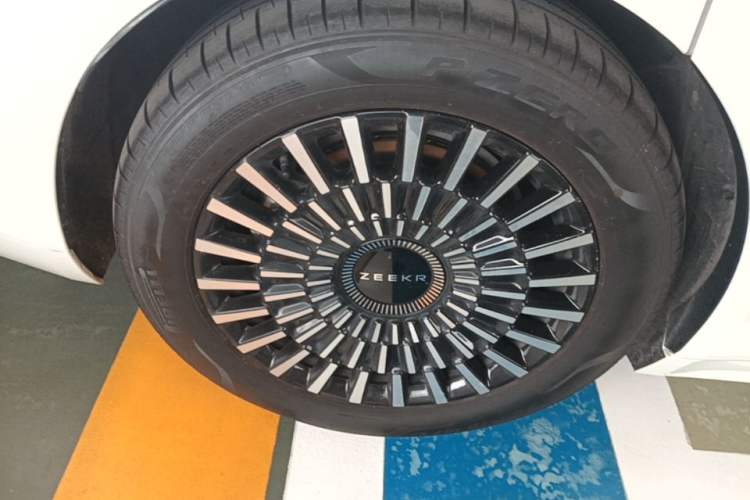 Used Zeekr 009 2022 ME Edition Right Rear Wheel Hub