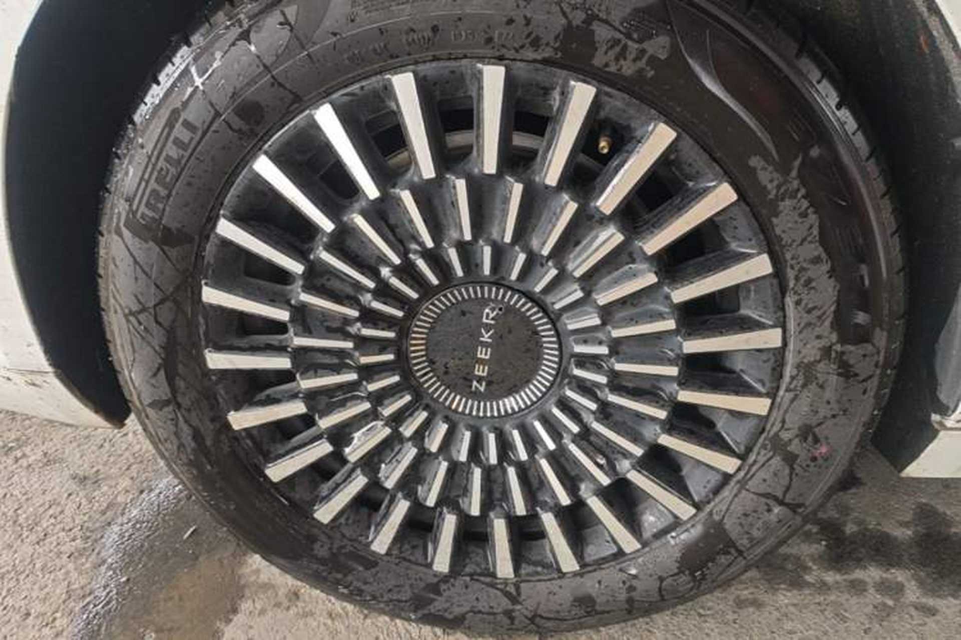 Used Zeekr 009 2022 WE Edition Right Rear Wheel Hub