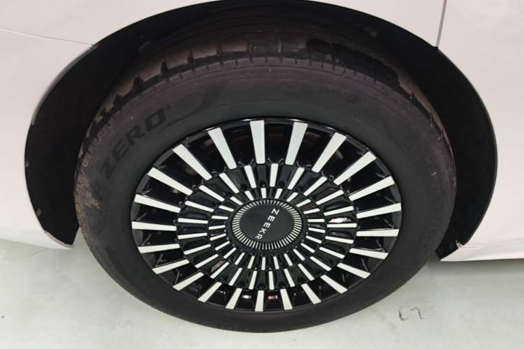 Used Zeekr 009 2022 WE Edition Right Rear Wheel Hub