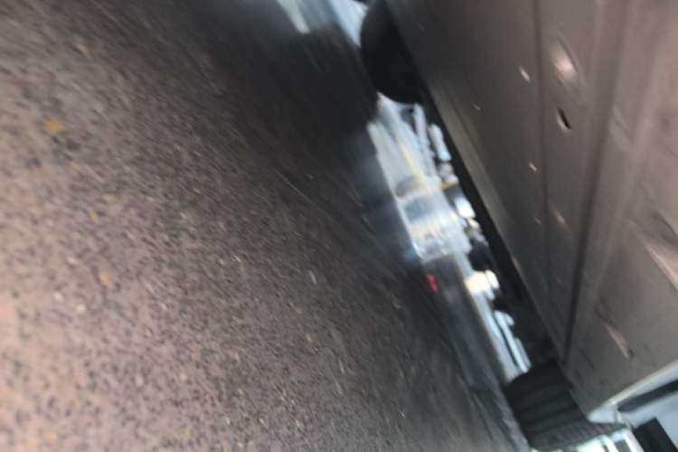 Used Zeekr 009 2022 WE Edition Right Side Sill
