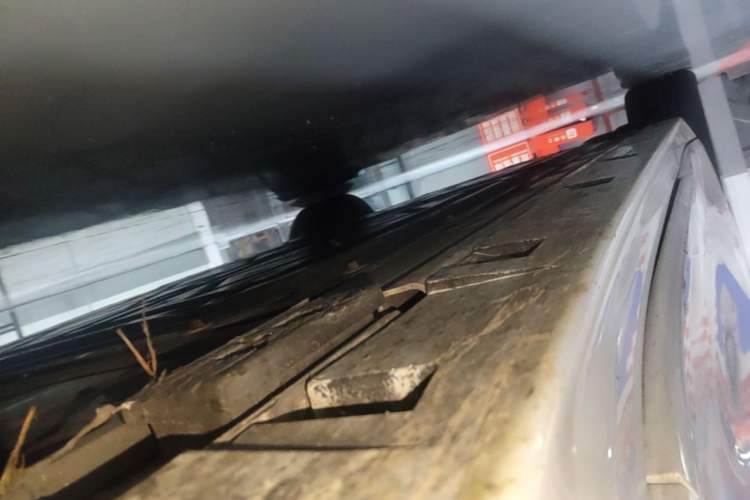 Used Zeekr 009 2022 WE Edition Right Side Sill