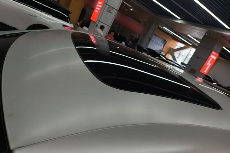 Used Zeekr 009 2022 WE Edition Roof