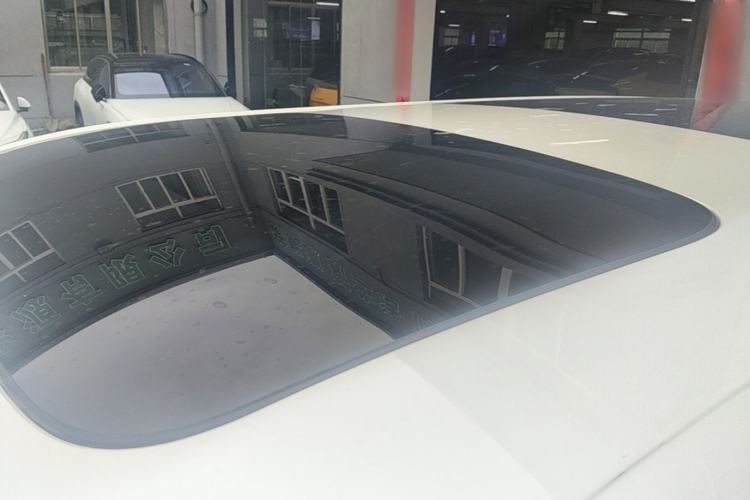 Used Zeekr 009 2022 WE Edition Roof