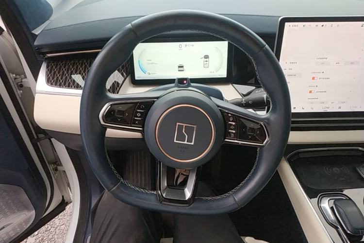 Used Zeekr 009 2022 WE Edition Steering Wheel