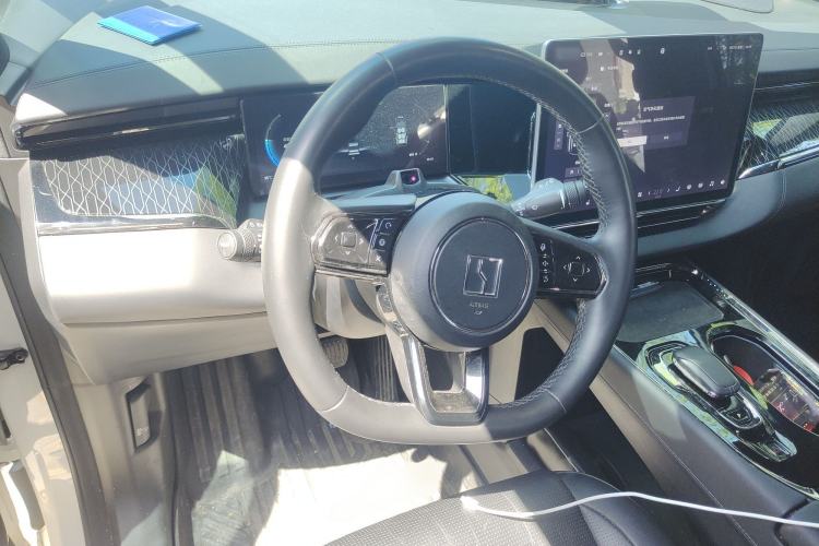 Used Zeekr 009 2022 WE Edition Steering Wheel