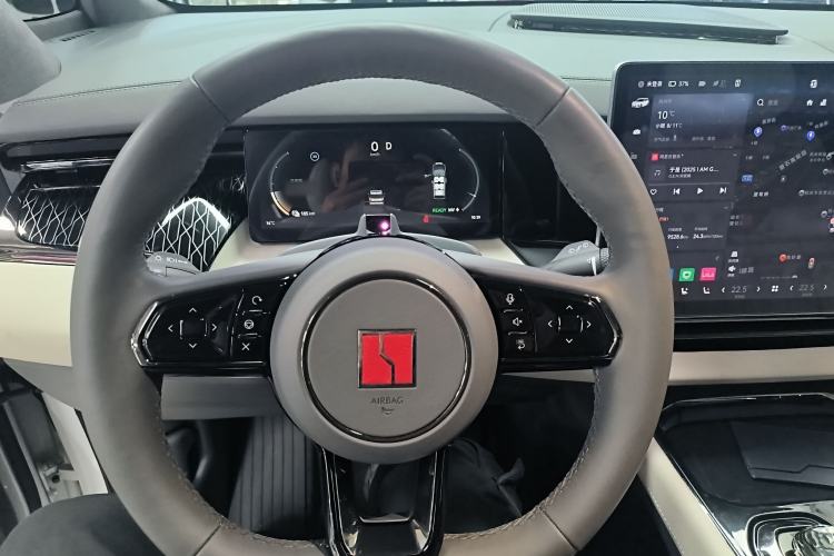 Used Zeekr 009 2022 WE Edition Steering Wheel