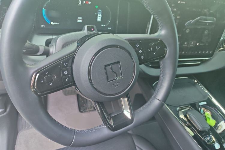Used Zeekr 009 2022 WE Edition Steering Wheel