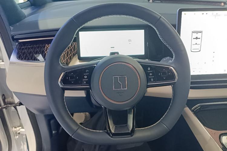 Used Zeekr 009 2022 WE Edition Steering Wheel