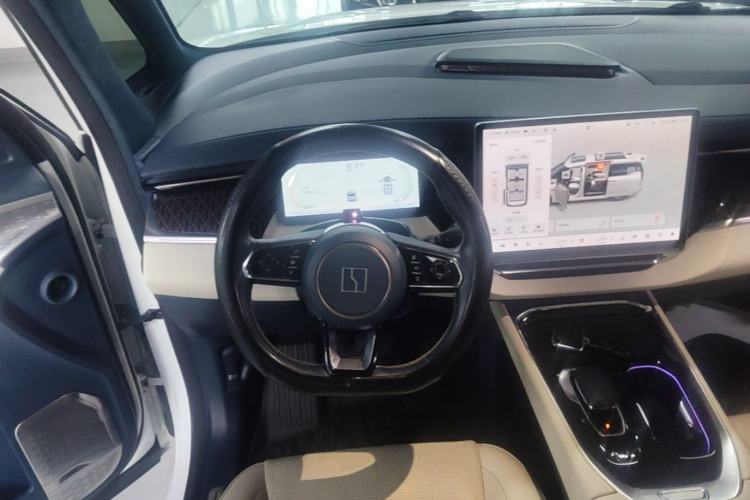 Used Zeekr 009 2022 WE Edition Steering Wheel