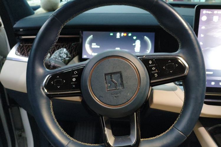 Used Zeekr 009 2022 WE Edition Steering Wheel