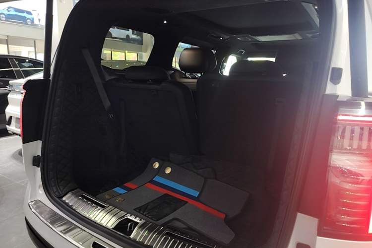 Used Zeekr 009 2022 ME Edition Trunk