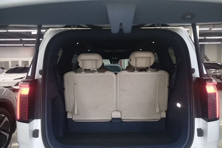 Used Zeekr 009 2022 WE Edition Trunk