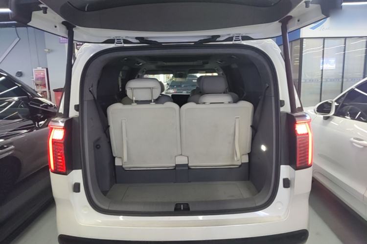 Used Zeekr 009 2022 WE Edition Trunk