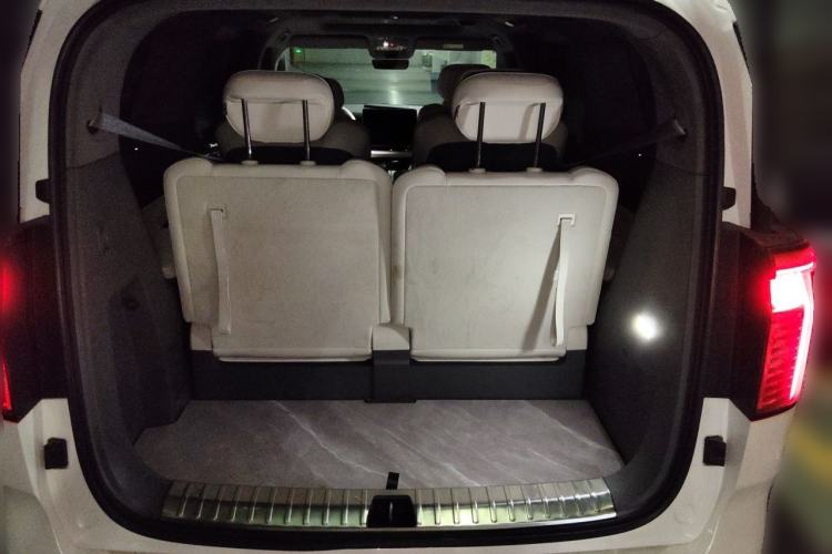 Used Zeekr 009 2022 WE Edition Trunk