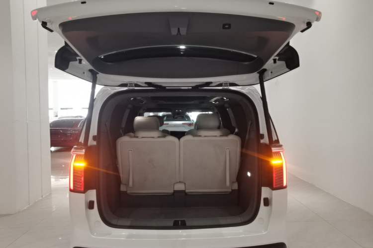 Used Zeekr 009 2022 WE Edition Trunk