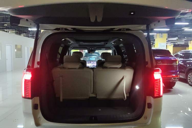 Used Zeekr 009 2022 WE Edition Trunk