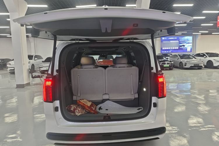 Used Zeekr 009 2022 WE Edition Trunk