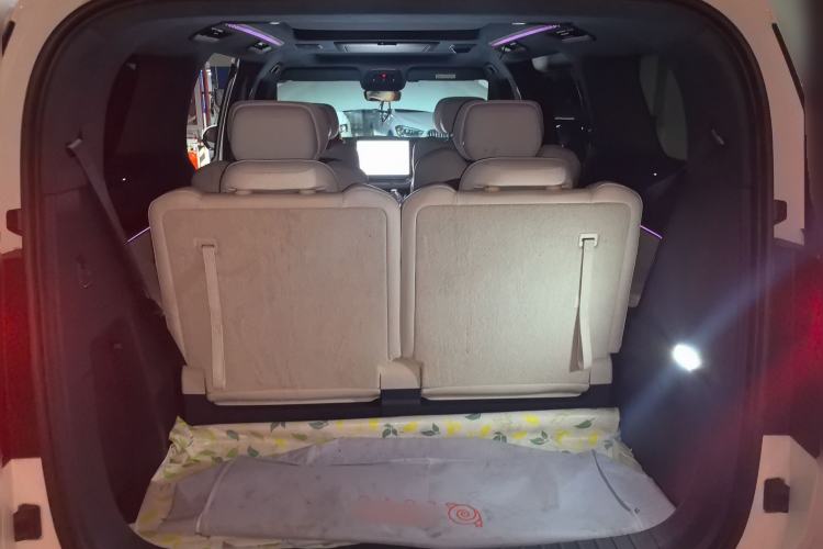 Used Zeekr 009 2022 WE Edition Trunk