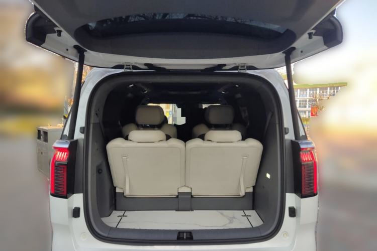 Used Zeekr 009 2022 ME Edition Trunk