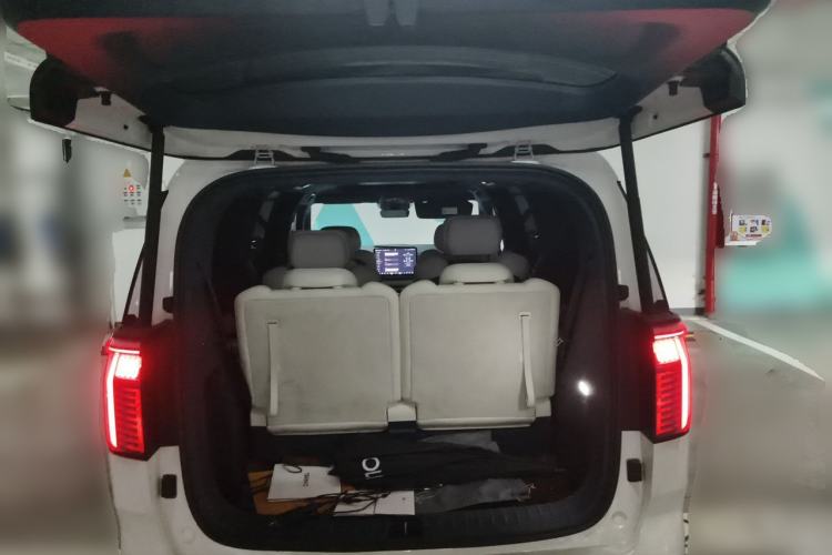 Used Zeekr 009 2022 ME Edition Trunk