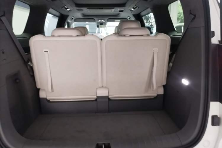 Used Zeekr 009 2022 WE Edition Trunk