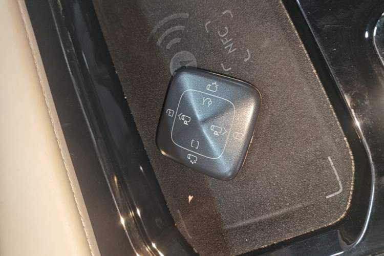 Used Zeekr 009 2022 WE Edition Vehicle Key