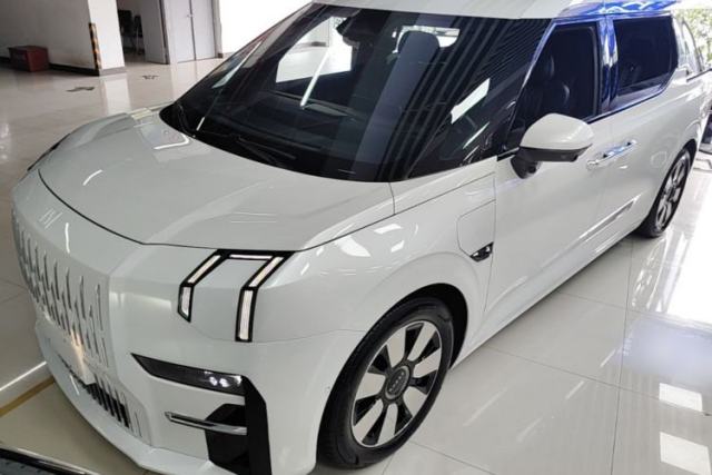 Used Zeekr 009 2022 WE Edition