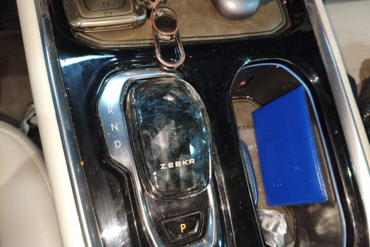 Used Zeekr 009 2022 WE Edition Gear Lever