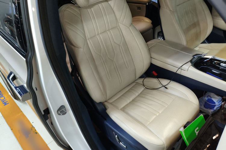 Used Zeekr 009 2022 WE Edition Right Front Seat