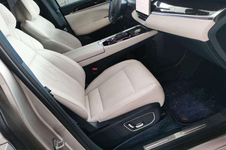 Used Zeekr 009 2022 WE Edition Right Front Seat