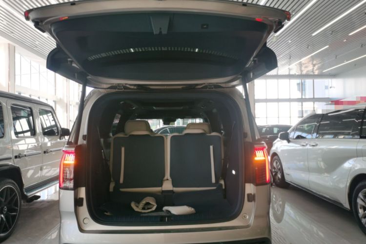 Used Zeekr 009 2022 WE Edition Trunk