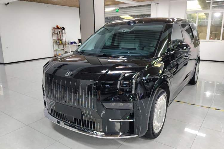 Zeekr 009 2024 GAC Trumpchi