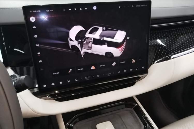 Used Zeekr 009 2024 7-Seater Aisle Version 108 kWh Audio And AC Panel