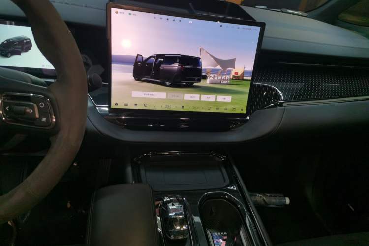 Used Zeekr 009 2024 Six-Seat Executive Version 4WD 108 kWh Audio And AC Panel