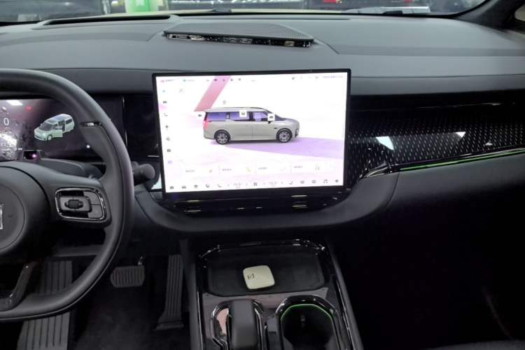 Used Zeekr 009 2024 7-Seater Walk-Through Version Four-Wheel Drive 108 kWh Audio And AC Panel