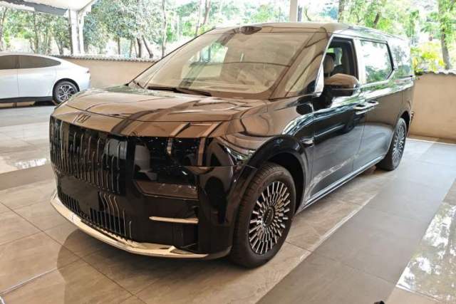 Used Zeekr 009 2024 7-Seater Aisle Version 140 kWh