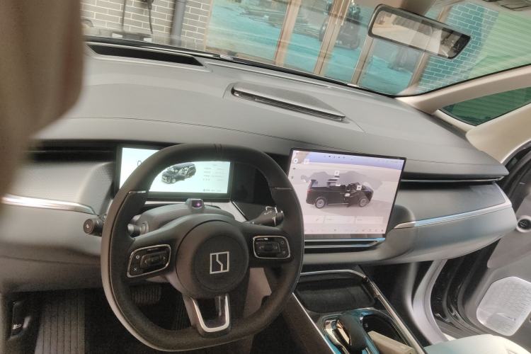 Used Zeekr 009 2024 GAC Trumpchi Center Console