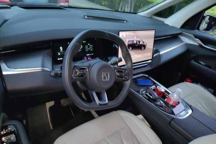 Used Zeekr 009 2024 GAC Trumpchi Center Console