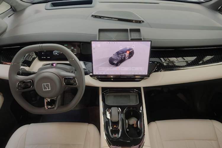 Used Zeekr 009 2024 7-Seater Walk-Through Version Four-Wheel Drive 108 kWh Center Console