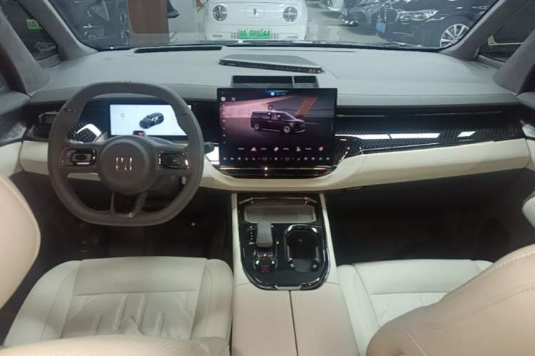 Used Zeekr 009 2024 7-Seater Walk-Through Version Four-Wheel Drive 108 kWh Center Console