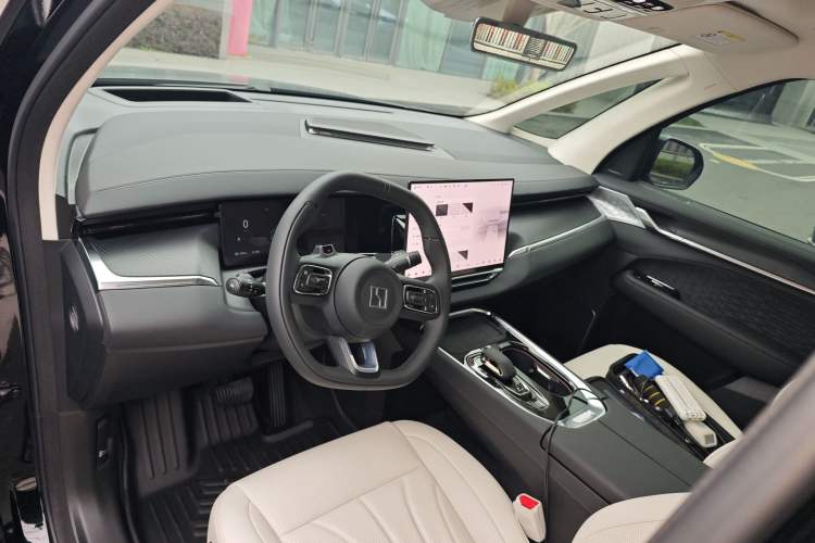 Used Zeekr 009 2024 GAC Trumpchi Center Console