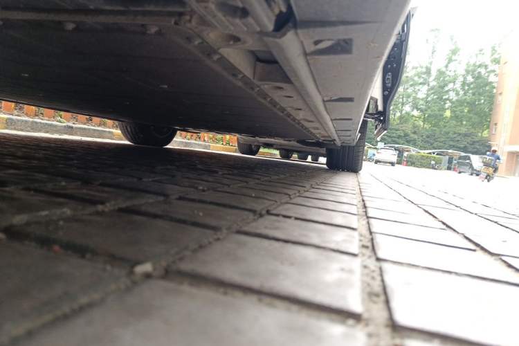 Used Zeekr 009 2024 7-Seater Aisle Version 108 kWh Chassis Front Left