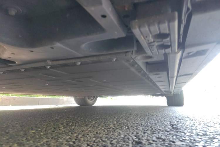 Used Zeekr 009 2024 7-Seater Walk-Through Version Four-Wheel Drive 108 kWh Chassis Front Left